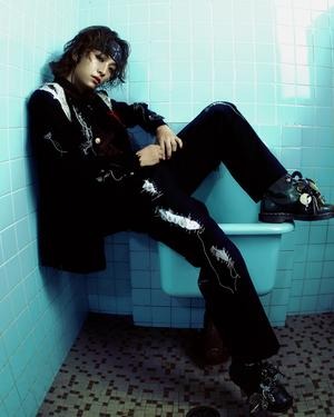 One or Eight (MV & Shoot) 12