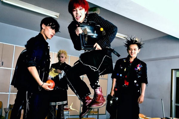 One or Eight (MV & Shoot) 3