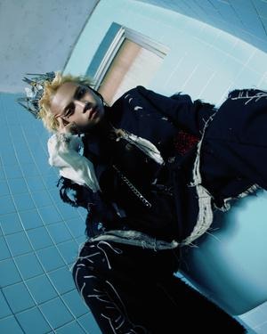 One or Eight (MV & Shoot) 4