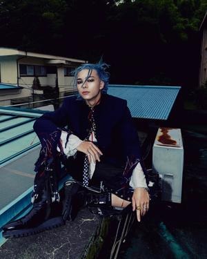 One or Eight (MV & Shoot) 9