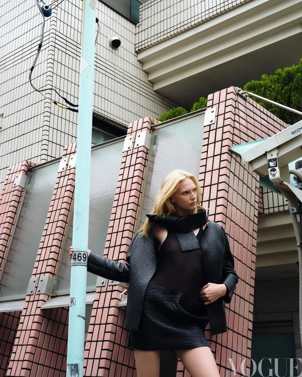 Vogue China / Alex Consani 6